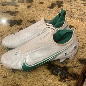 Nike Vapor 360 Pro Cleats in green and white men’s size 8.5